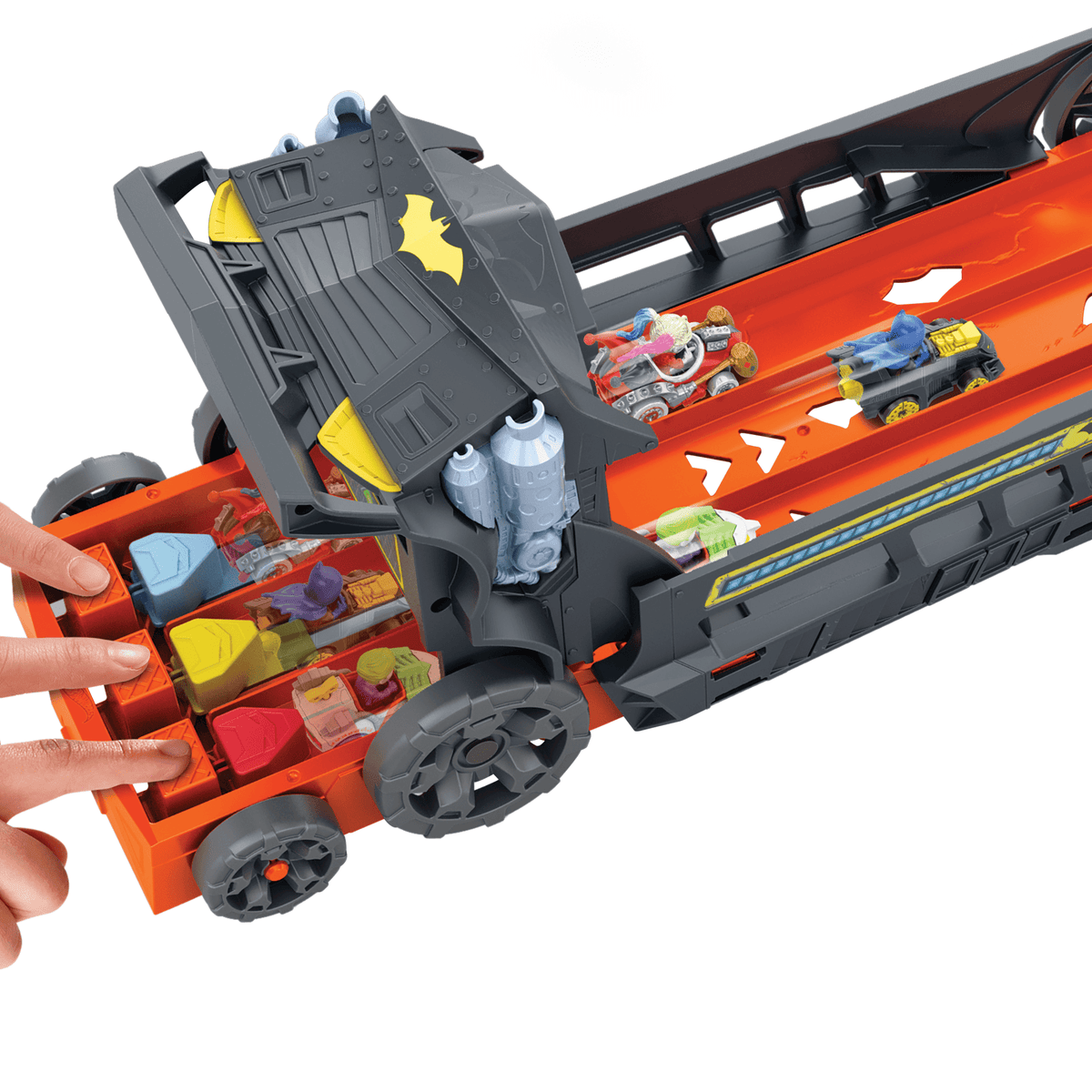 Hot Wheels Racerverse Batman's Escape Chase Track Set, Vehicle Transforms into 3-Lane Racetrack With 2 Die-Cast Toy Cars